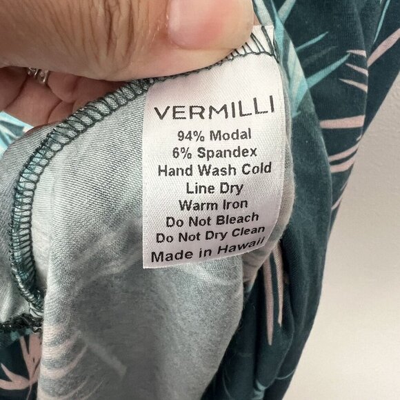 Vermilli Hawaii Island Seas Palm Print Short Sleeve Swing Dress - Picture 4 of 7